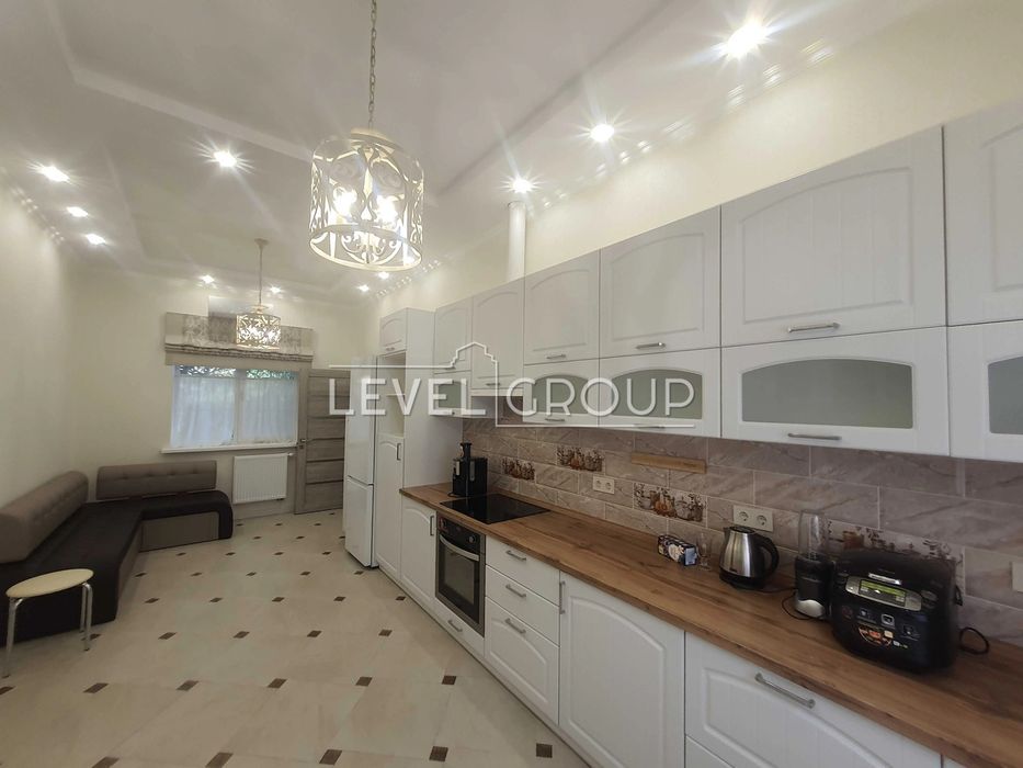 Козин, аренда стильного дома, большая территория, охрана, озеро.