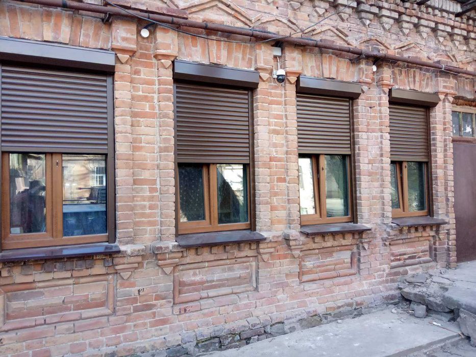 Роллеты защитные эконом ламели39,45,55,разных цветов,запчасти к ним.