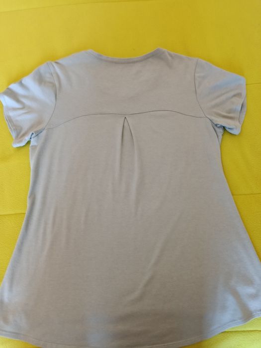 Duas t-shirts primaveris.