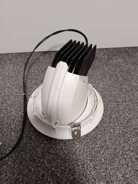 LED lampa sufitowa