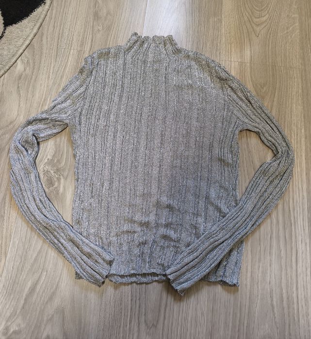Srebrny połyskujący golf damski H&M rozmiar 36/S