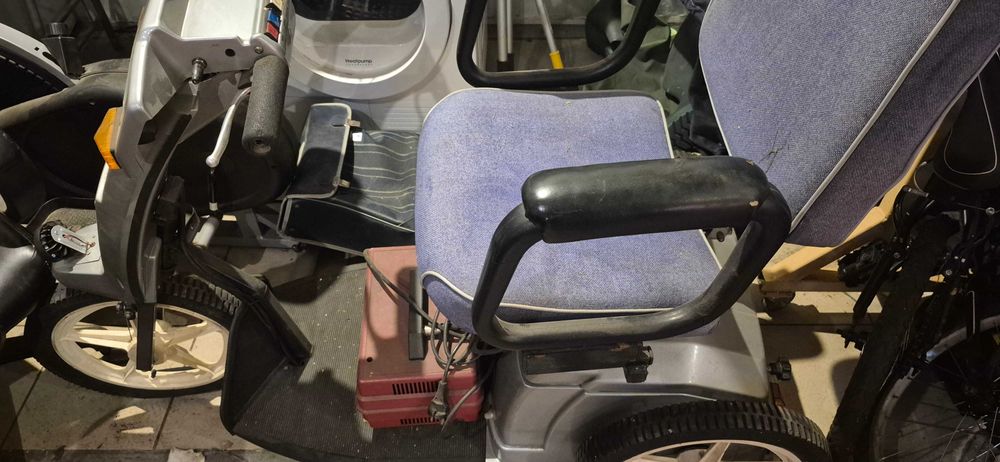 Wózek Inwalidzki elektryczny trzykołowy