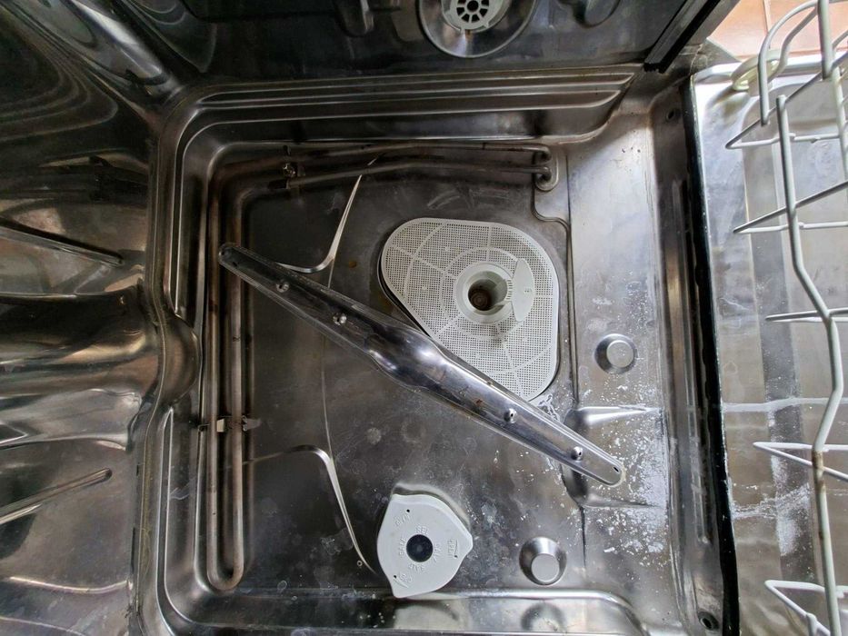 URGENTE - Máquina de lavar loiça Ariston para reparar ou para peças