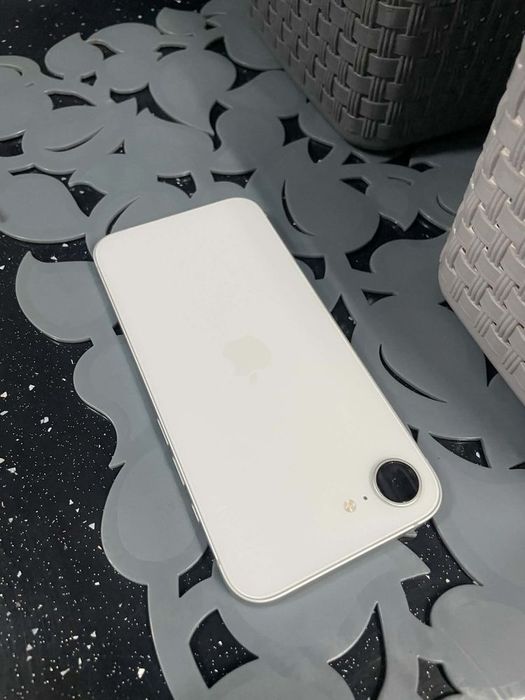 Vendo ou troco iphone 16e