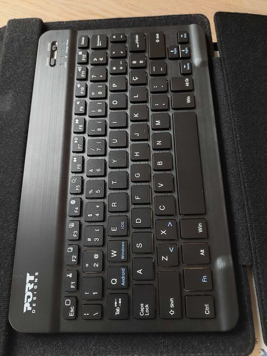 Capa e Teclado Bluetooth para Tablet