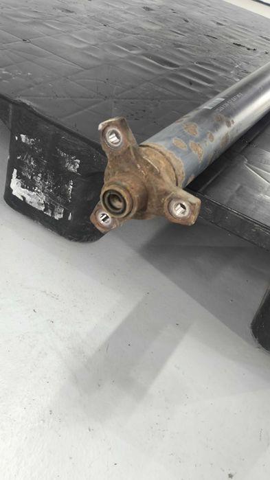 Veio de Transmissão BMW serie 1 (E81/E82/E87/E88) 18D/20D Automático 7526.136