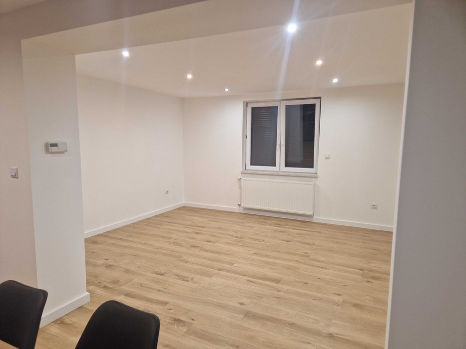 Dom wolnostojący z garażem /Ropczyce/Gotowy do zamieszkania