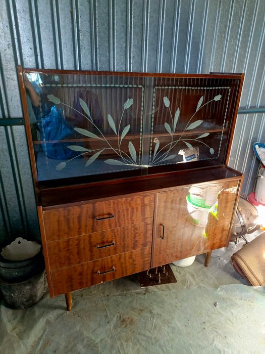 Meble PRL wysoki połysk witryna i toaletka