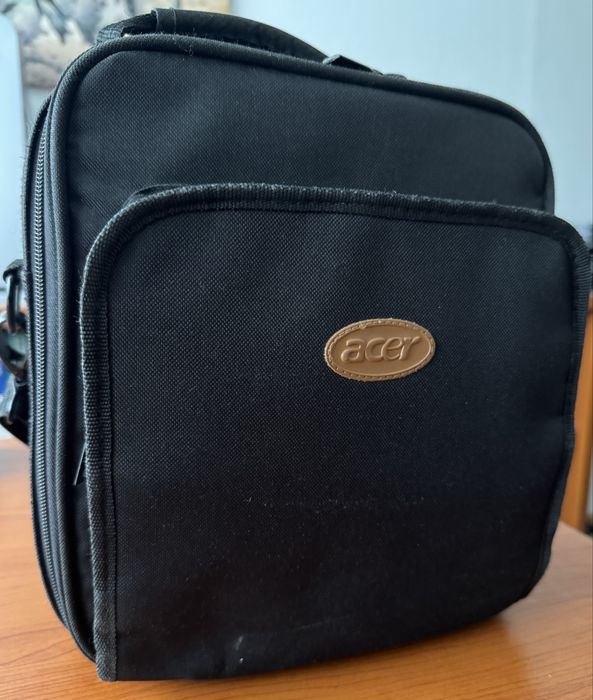 Projektor Acer XD1170D - stan bardo dobry