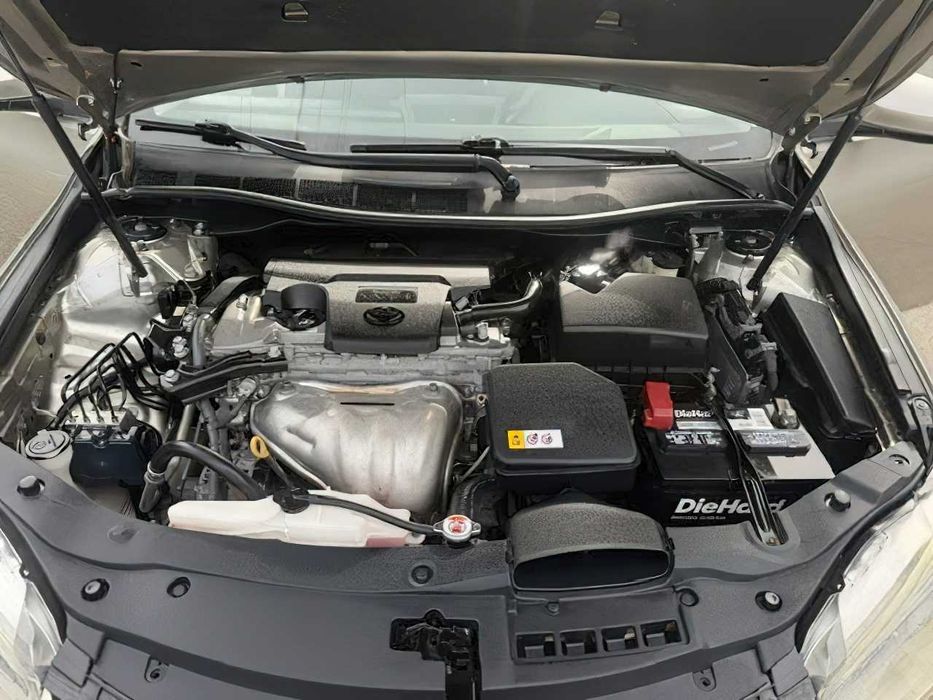 Toyota Camry      2016