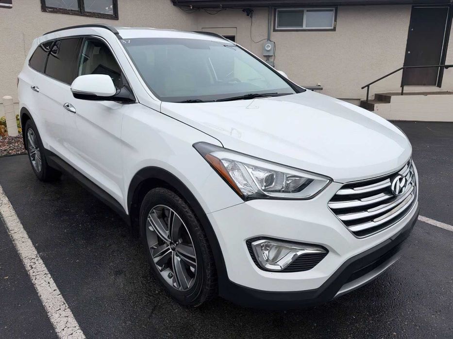 Hyundai Santa Fe SE      2016