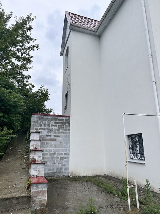 Продажа здания в пригороде