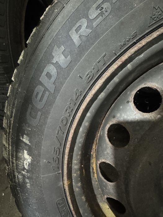 Pneus novos com jante 165/70 R14