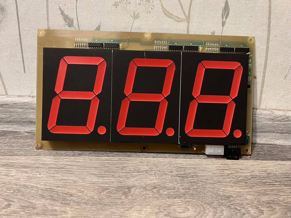 Великий світлодіодний дисплей цифри