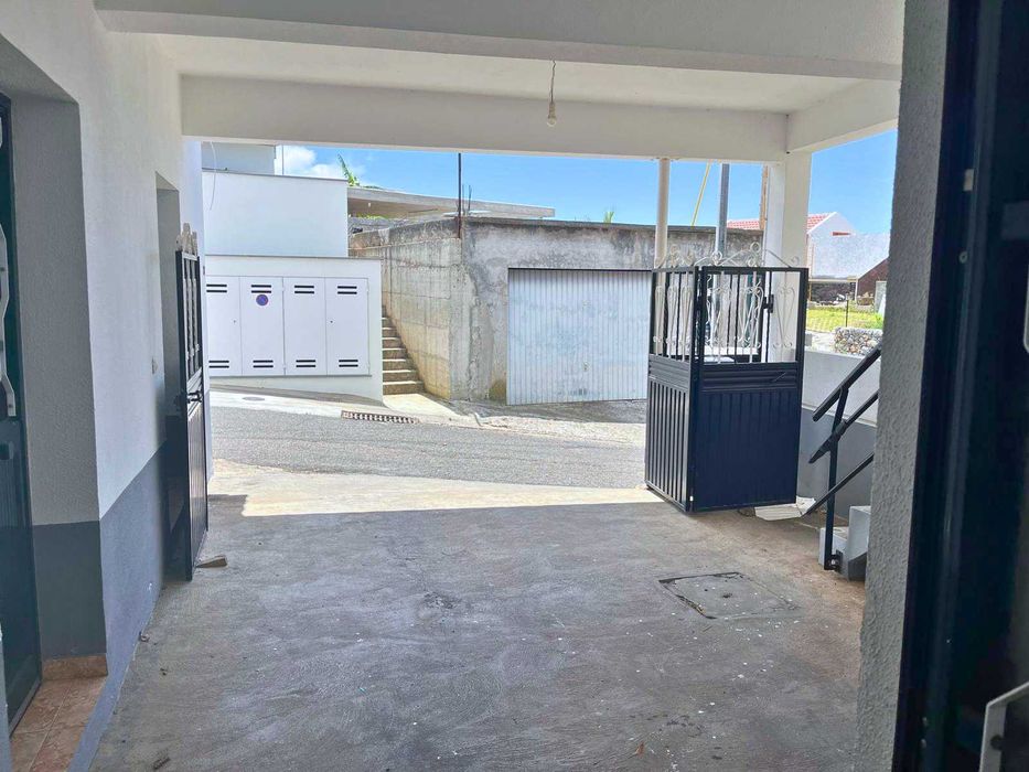 Moradia T2 para arrendamento em Estrada Caminho Lombo do Salão, Calheta