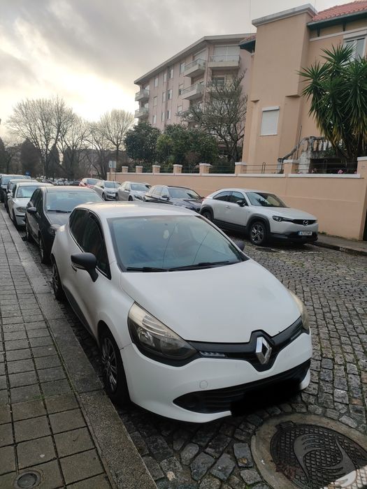RENAULT CLIO IV com motor bom estado turbo