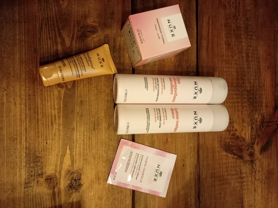 Douglas nuxe piękny zestaw kosmetyków idealny na prezent