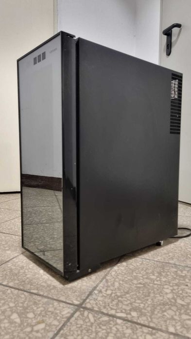 Lodówka na wino Fagor – 12 butelek – bardzo dobry stan!