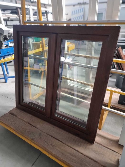 Janela PVC NOGAL