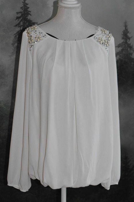 Biala elegancka   bluzka  F&F, rozmiar 44