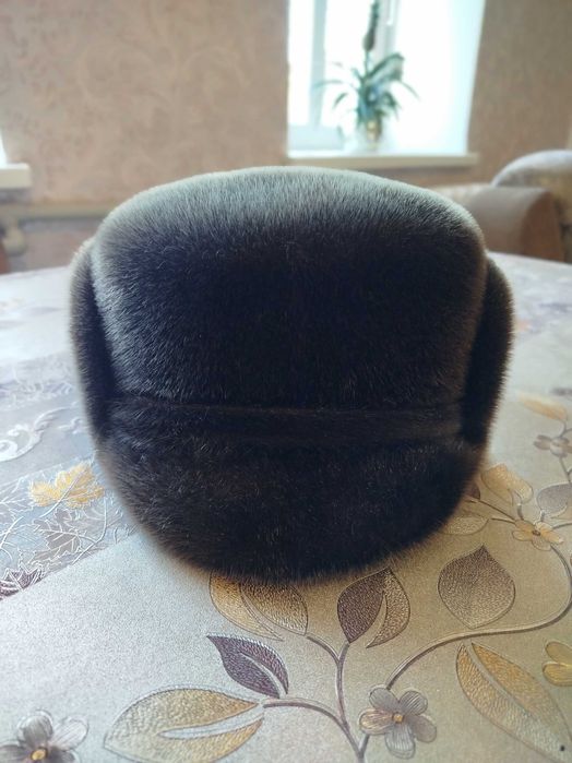 Продам норкову шапку