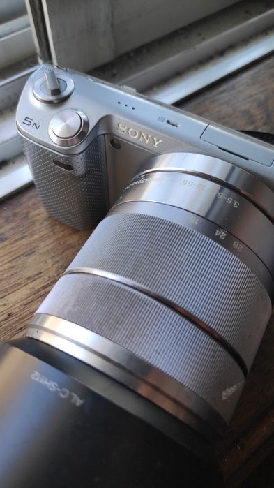 Sony nex5n + Sony E 18–55mm