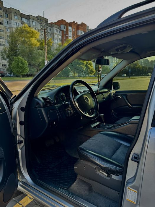 Mercedes-Benz ML 270 CDI • 2001 • Дизель • Повний привід