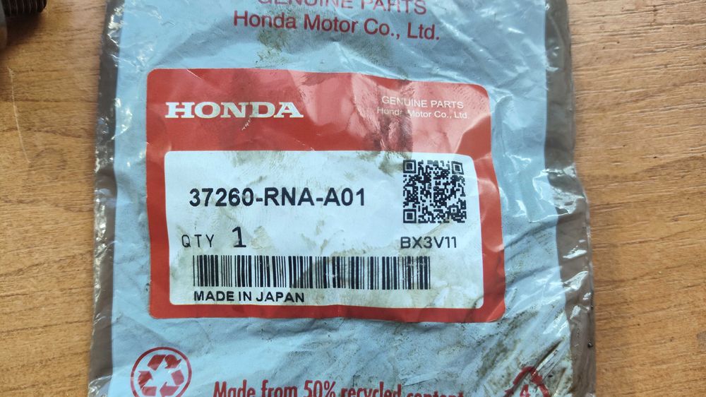 Honda датчик давления масла двигателя 37260RNAA01