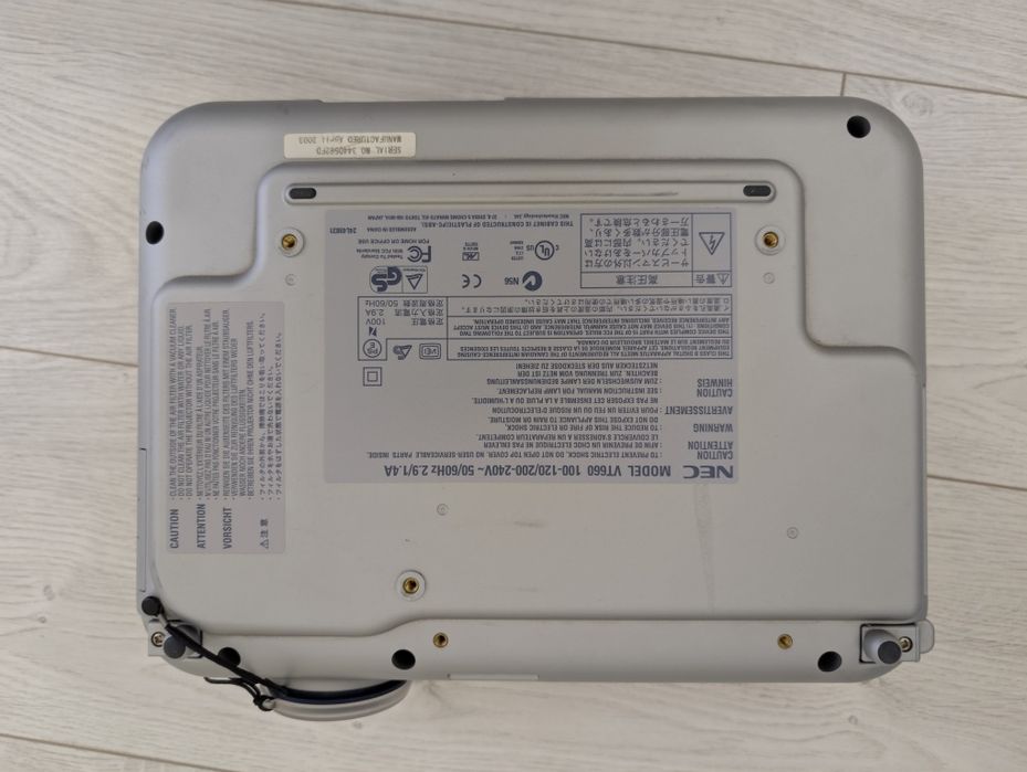 Проектор NEC VT 660 100-120/200-240V