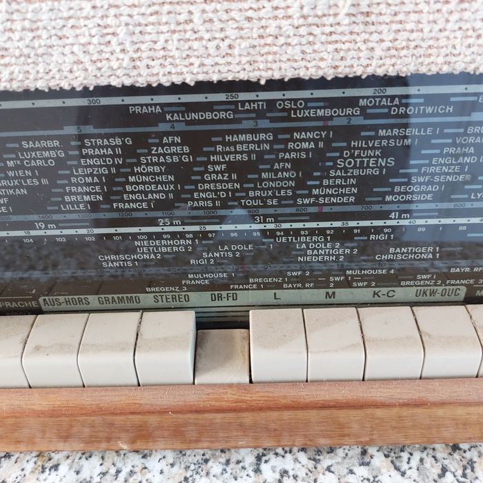 Radio Resonar antigo