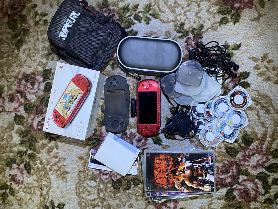 Konsola Sony PSP 3004 + akcesoria + dużo gier /BDB-stan/ Full Opcja