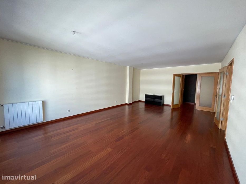Apartamento T3 Venda em Ramalde,Porto