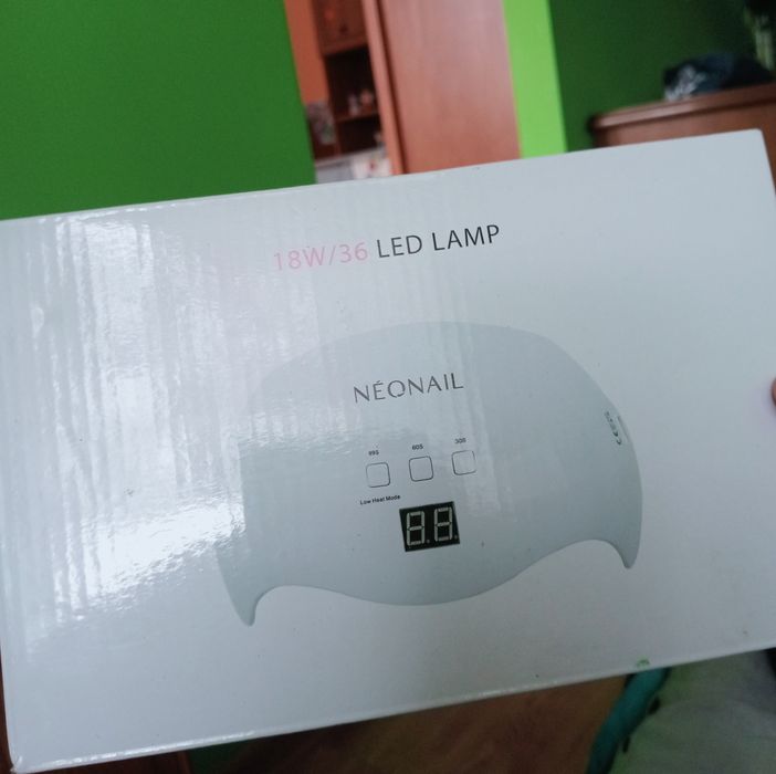 Łapa do paznokci oraz lakiery chybrydowe nowe