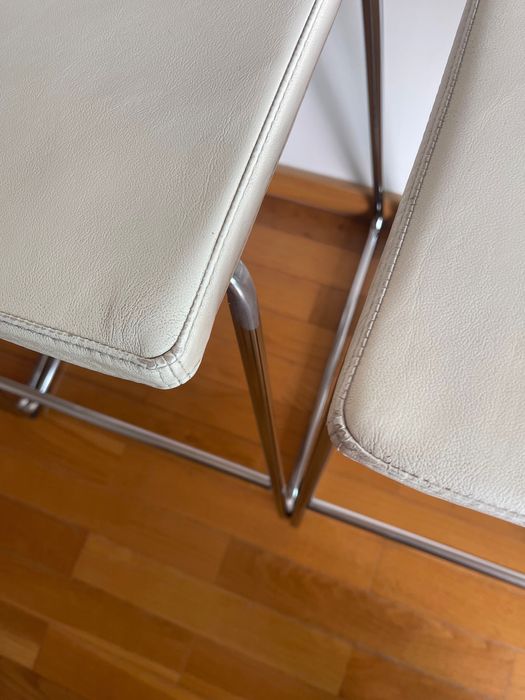 4 bancos altos Ikea Bernhard