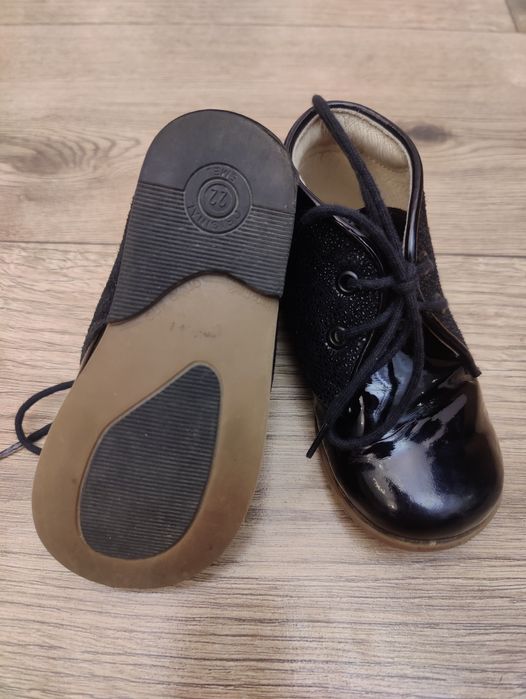 Buty dla dziewczynki r 22 emel