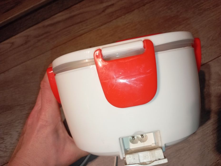 Elektryczny lunch box. Podgrzewacz do żywności 40W BEPER biały,czerwon
