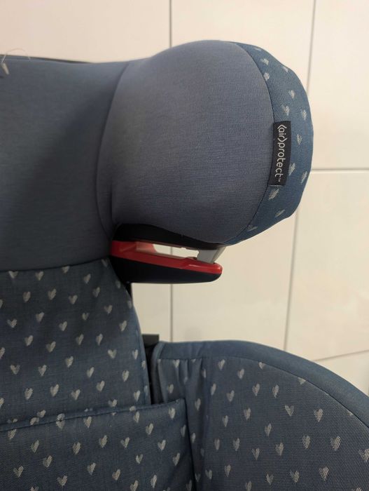Cadeira auto dos 3 aos 12 anos