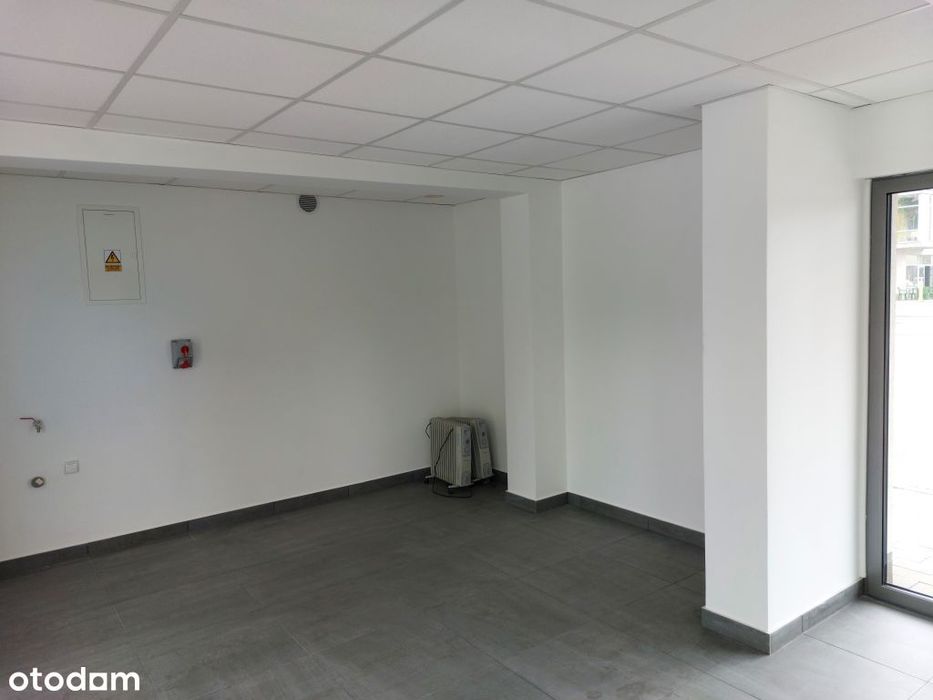 Lokal na wynajem z witryną na parterze