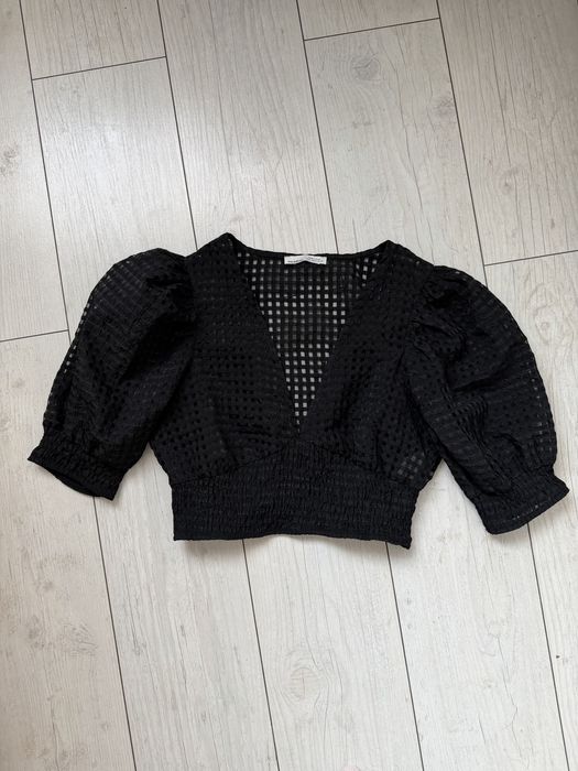 Krótki czarny top bluzka czarna Pull & Bear M