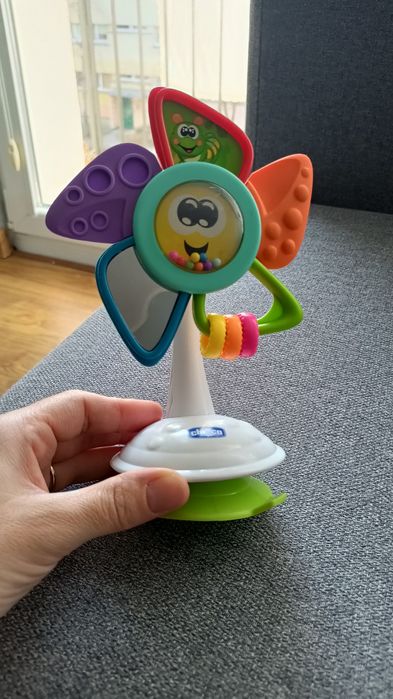 Chicco zabawka sensoryczna wiatraczek z przyssawką