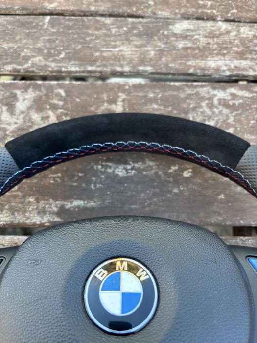 Volante BMW pack M e81 e82 e84 e87 e88 e90 e91 e92 e93 pele + alcantara