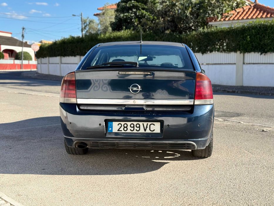 Opel Vectra 2.2 DTI — photo 4