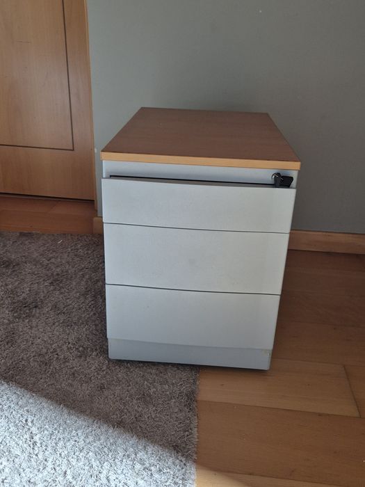 Bloco de gavetas para secretária