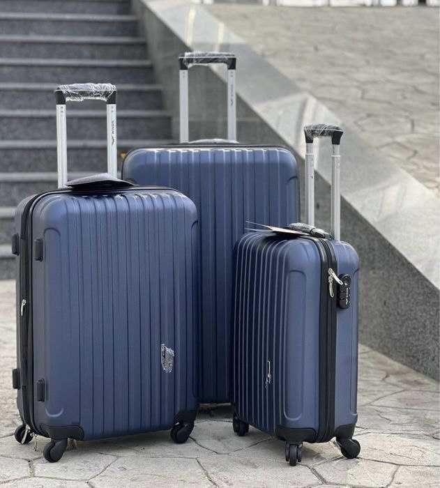 Валіза дорожній чемодан та сумка на колесах 147 blue і є інші