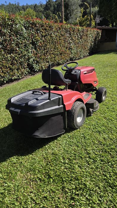 Trator corta relva MTD