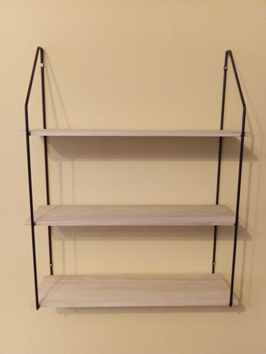 Nowoczesny Regał Wiszący – Styl Loft / Skandynawski