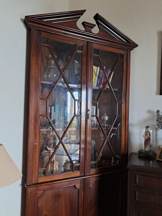 Cantoneira  estilo inglês