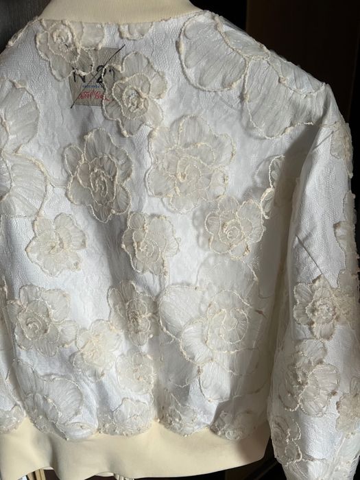 No21 piękna koronkowa bomberka