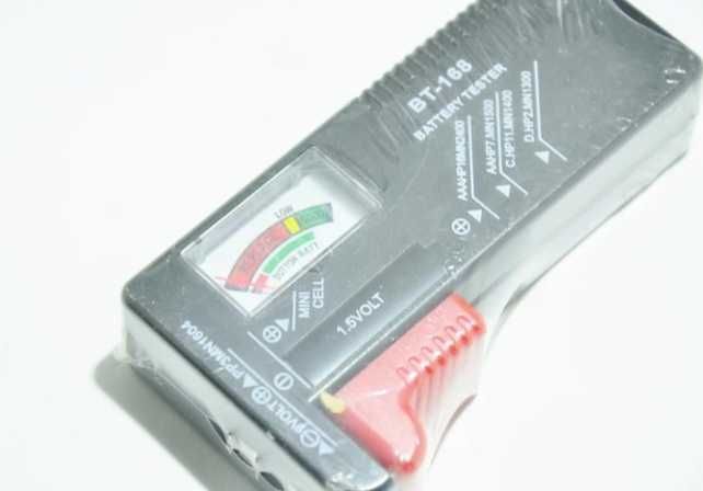 Універсальний аналоговий тестер заряду батарей AA, AAA, Крона BT-168