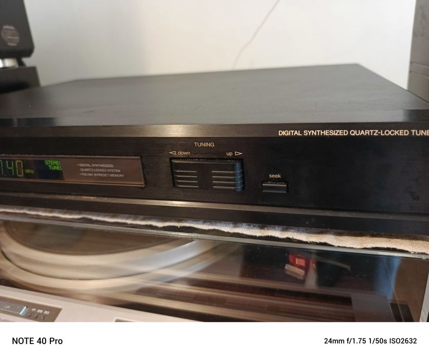 Harman Kardon  tuner-radio.